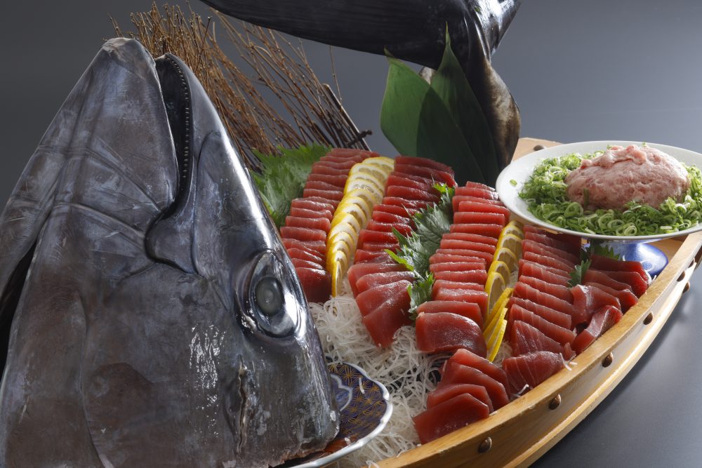 1月、2月は鰹と鮪の食べ比べ！　～13階 Locavore～